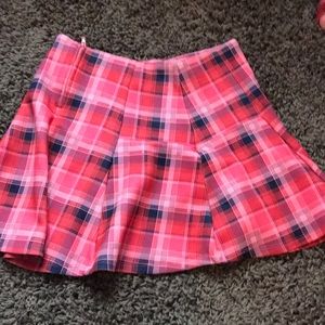 Girl’s plaid Tommy Hilfiger skirt